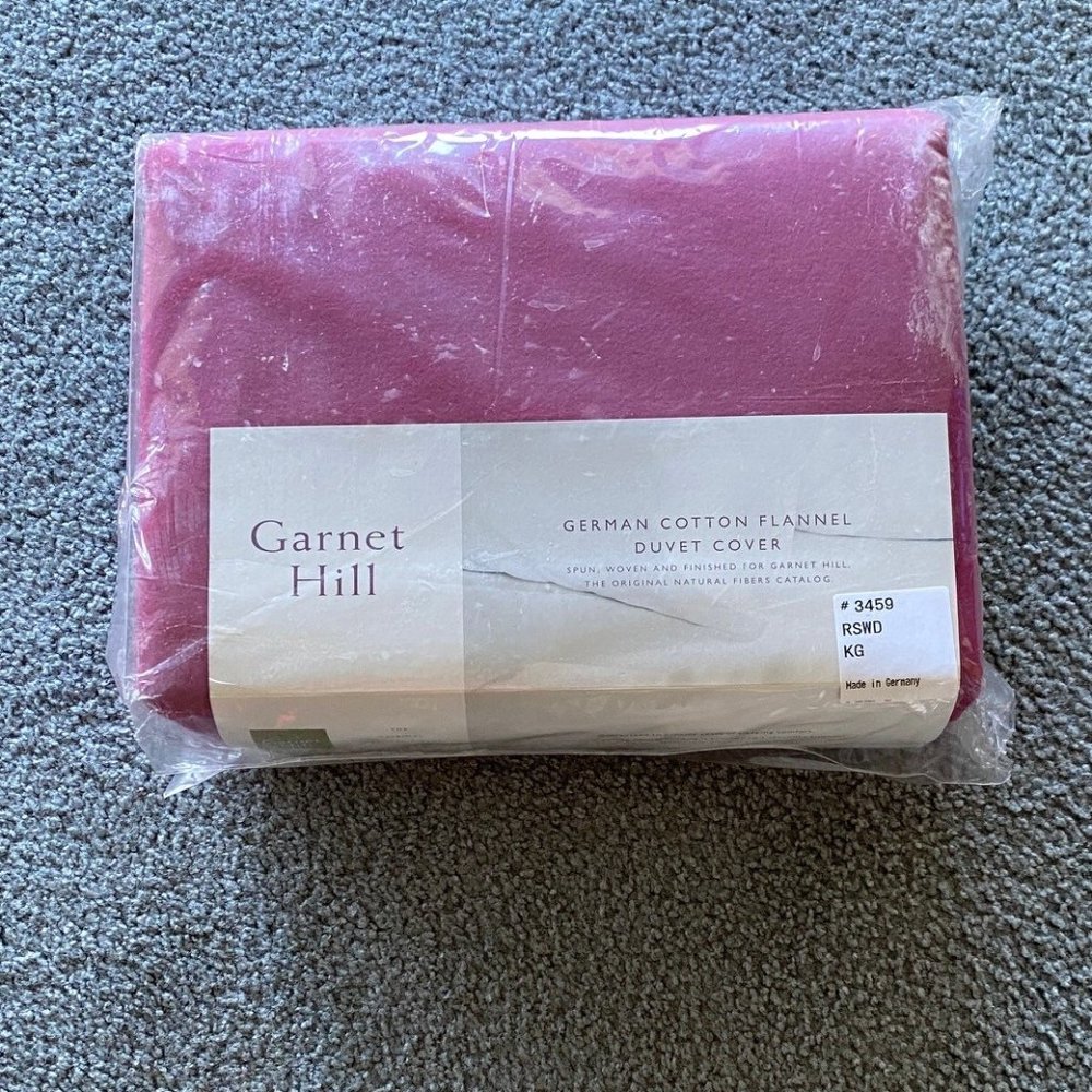 Garnet Hill German Flannel Duvet Cover King , Plum - New in package